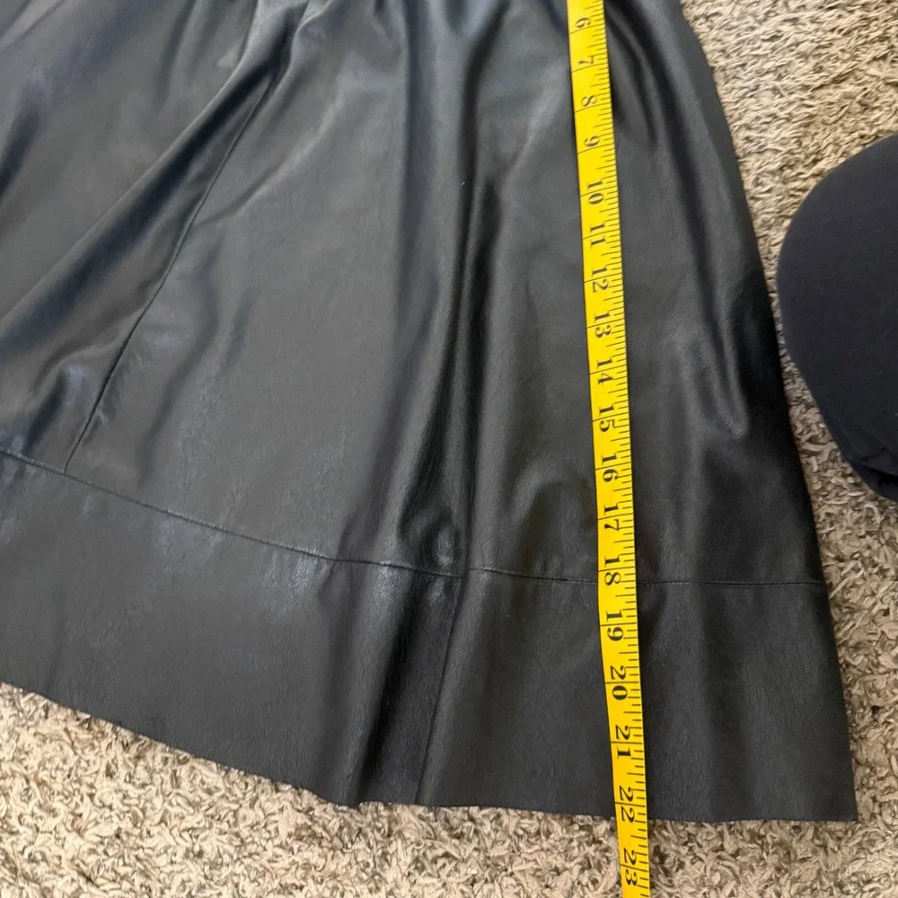 Search for Sanity Black Faux Leather A-Line Midi Skirt with Pockets Size 4‎